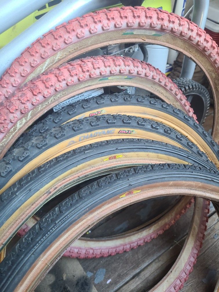 Used Set GT Tires 20 x 1.75 Tires, (2) Chandyang BMX 20x1.75 (2). Data 90's., Mitsuboshi Bms 20x1.75 Comp III, 80's. For Excibicion,