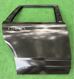 Chevrolet Silverado 1500 Right Passenger Side Rear Door Puerta Derecha Pasajera Trasera 2022 2023 2024 2025 2026