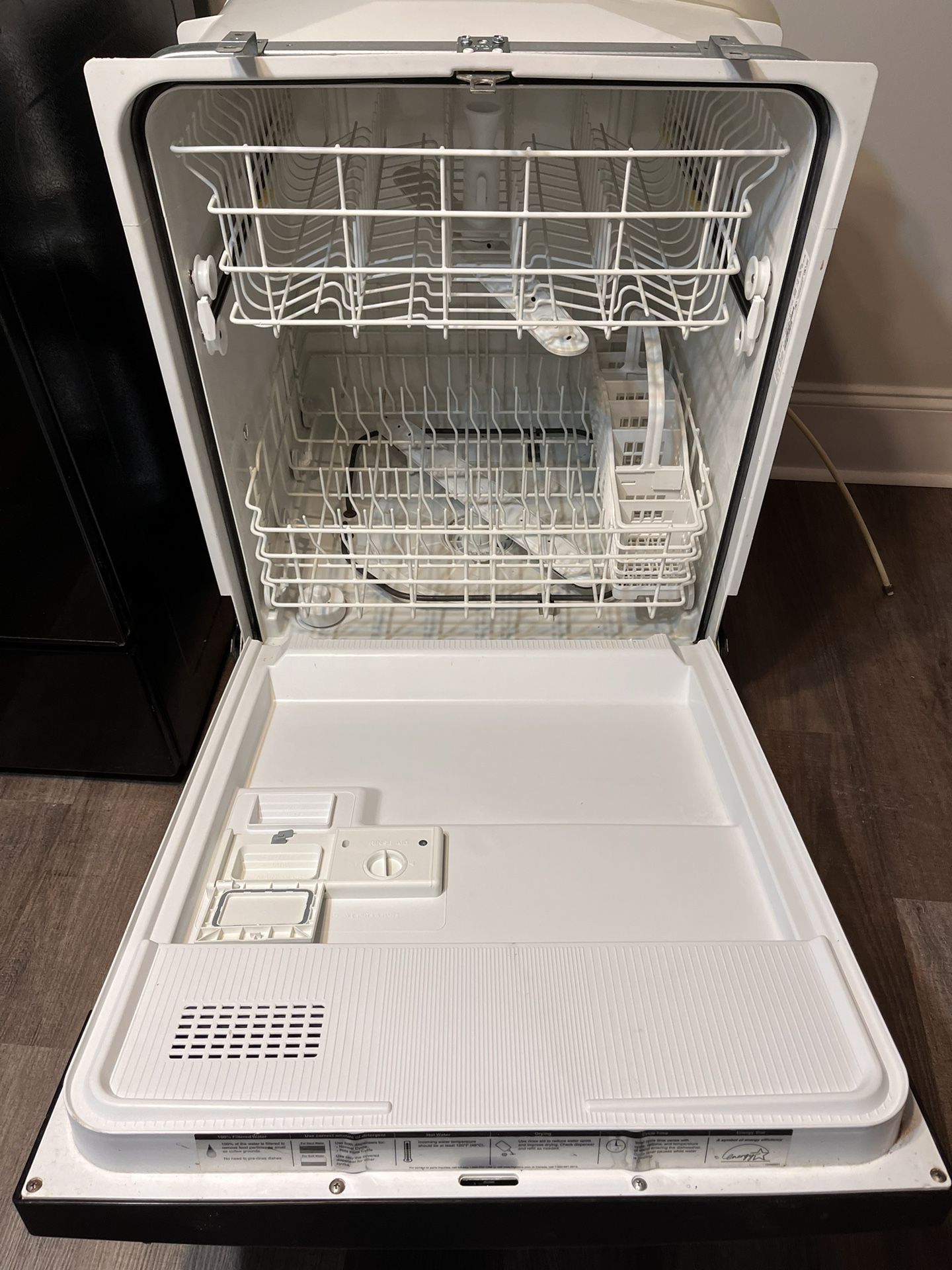 Frigidaire  Dishwasher 