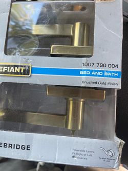 Bed and bath door knob