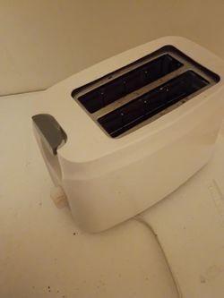 White 2-Slice Toaster