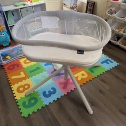 Halo bassinet
