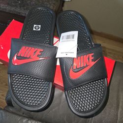 Men's Nike sandals new in box size 10
