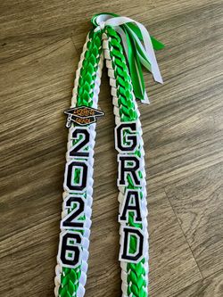 Graduation lei: Green & White