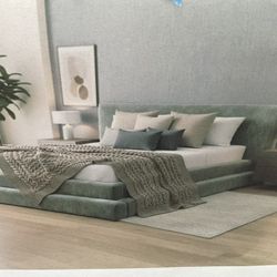 New King size green fabric upholstered king size bed
