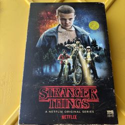 Stranger Things Season One, 4-disc DVD & Blu-Ray Collectors Edition Box Set