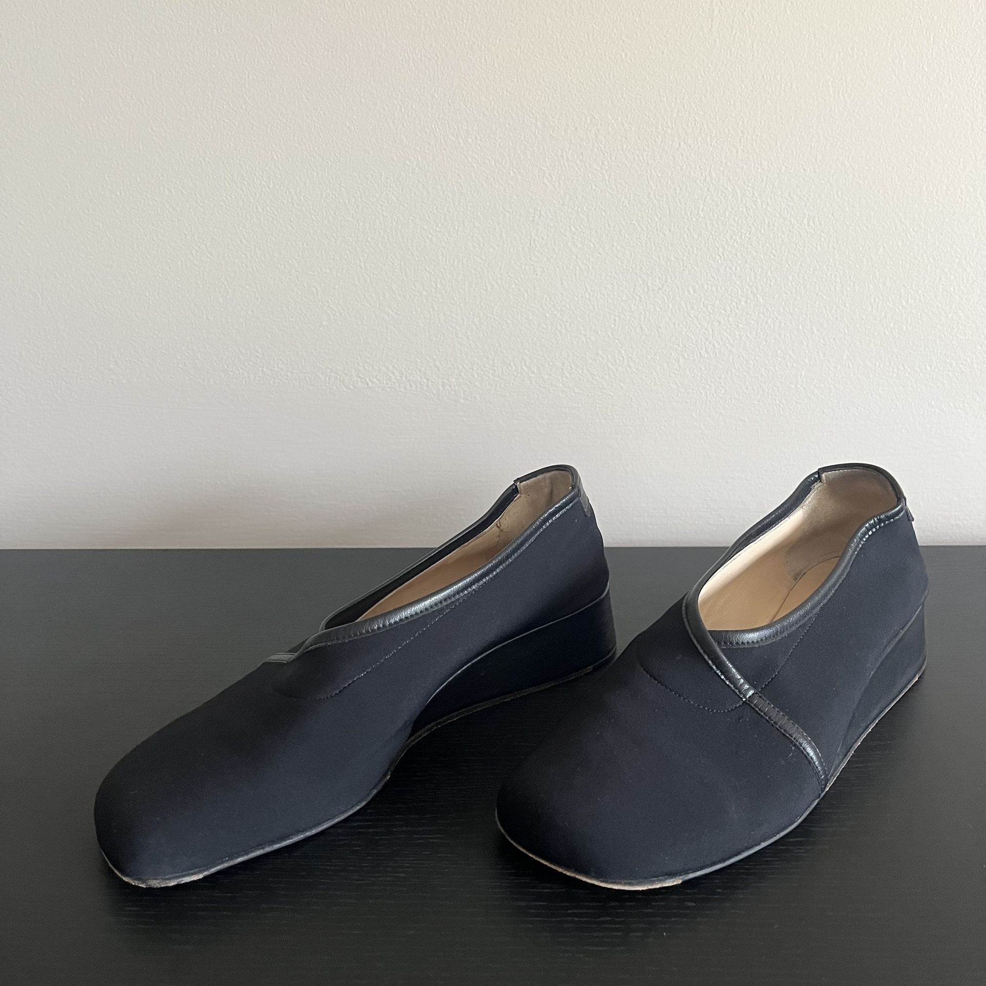 Taryn Rose Slip On Kelsey Loafers Shoes EU 38 US 7.5 Wedge Black Leather Italy