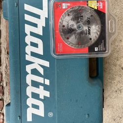 Makita 4.5 Inch Grinder With Multiple Diamond Blades