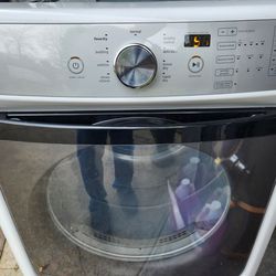 May tag  Electric Dryer