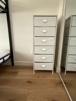 Vertical 6 chore dresser