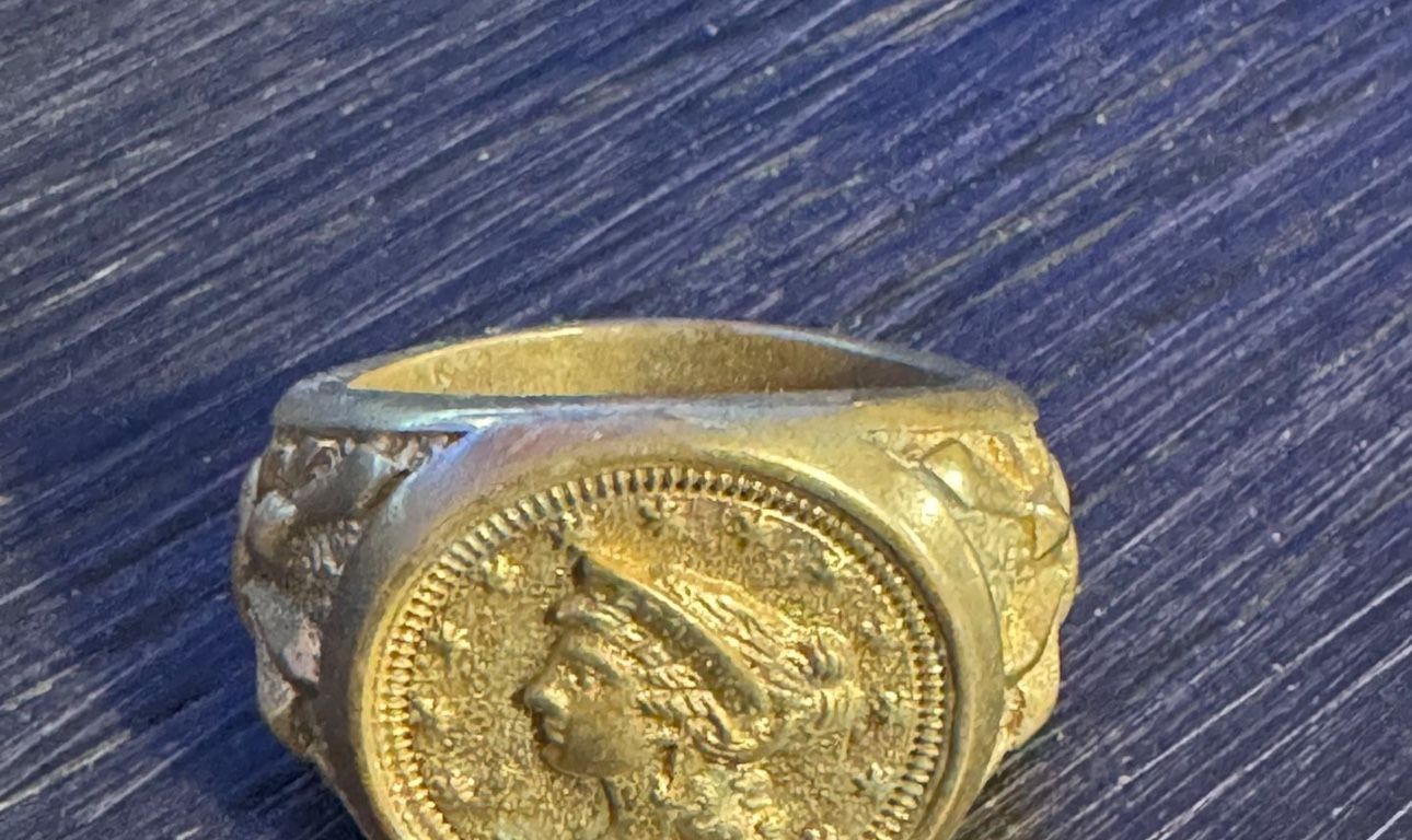 18KT Gold Ring, 18KT Gold Chain