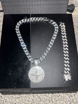 Royal Cross Bling Set-$20