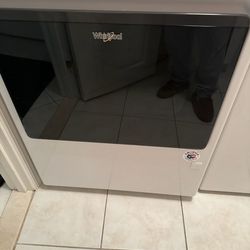 WHIRLPOOL WASHER AND DRYER COMBO 