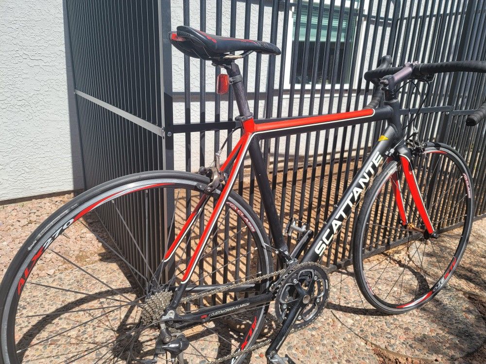 Scattante R570 Road Bike