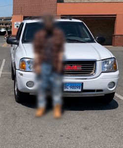 White GMC Envoy 4WD