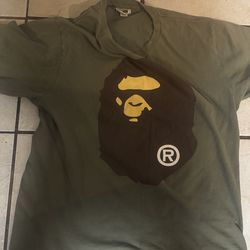 A Bathing Ape (BAPE) Large Men T Shirt