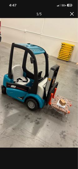 Kids Ride-On Forklift Toy