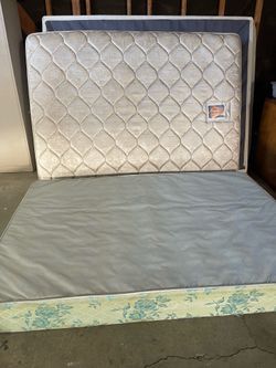 Full size mixed match mattresses.