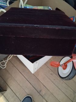 Storage box