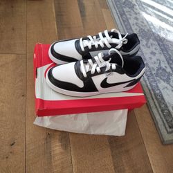 Brand New Mens Nike Shoes