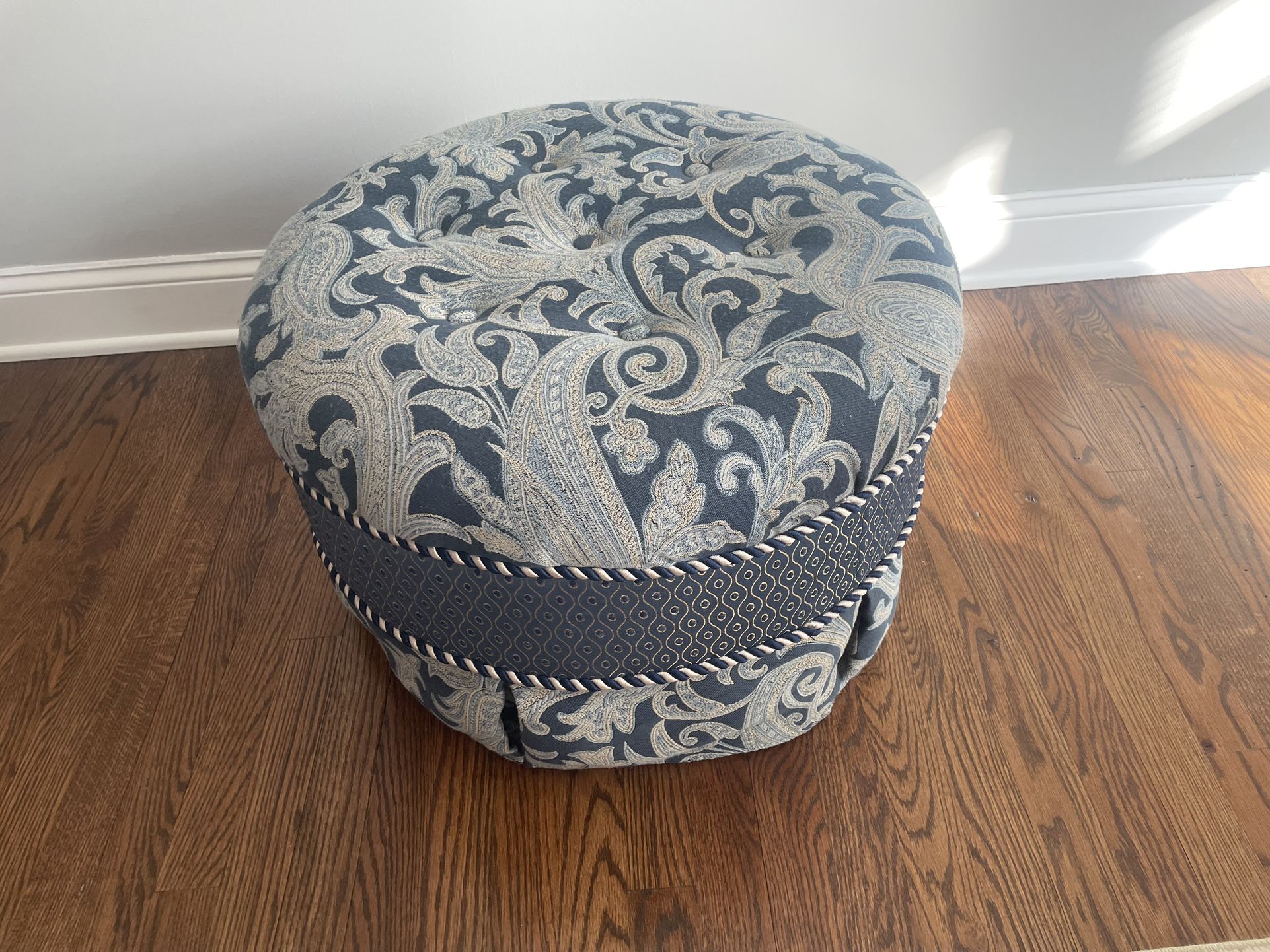 Ottoman - Small Round