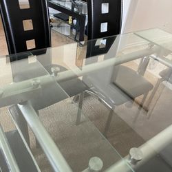 Dining table set with the six chair