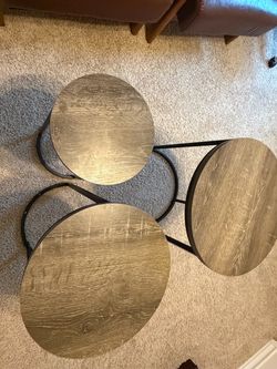Round Nesting Coffee Table Set