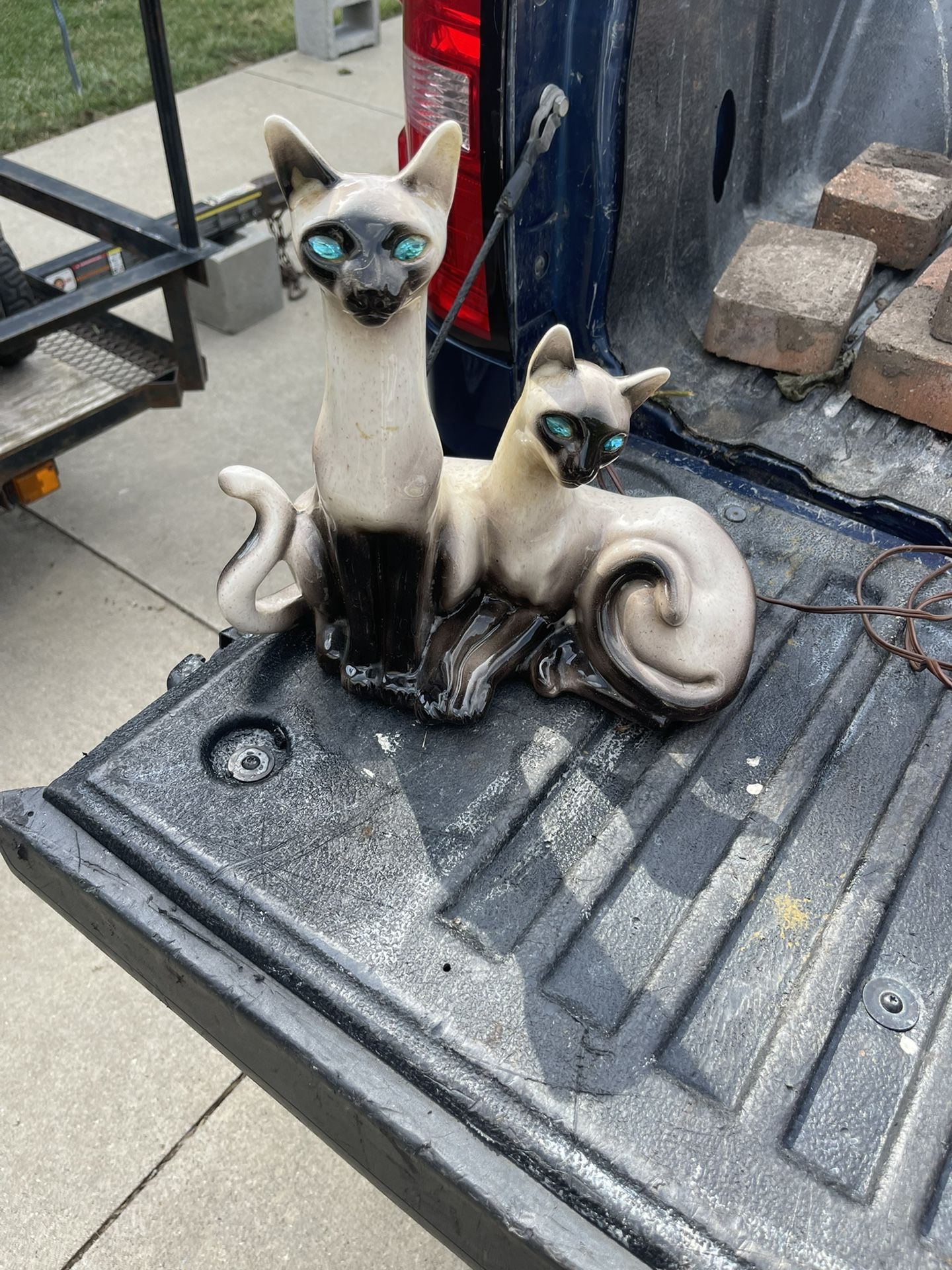1950’s Twin Ceramic Simeze Twins Cat Lamp $200 Obo