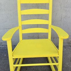 Antique Wooden Wood Ladder Back Oak Rocking Chair Good Condition YELLOW solid