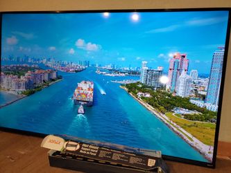55" TCL roku smart tv 4k great condition come with free new mount in box.  Exellent quality pic no scratch come with remote 