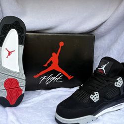 Jordon 4 “Black Canvas” Size 9.5 New!!!!!