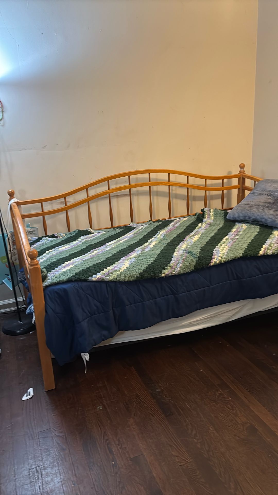 Twin bed