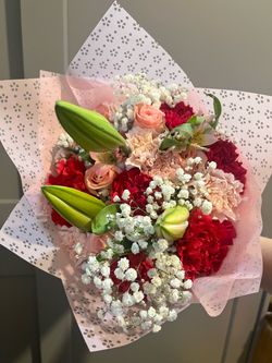 small flower bouquets