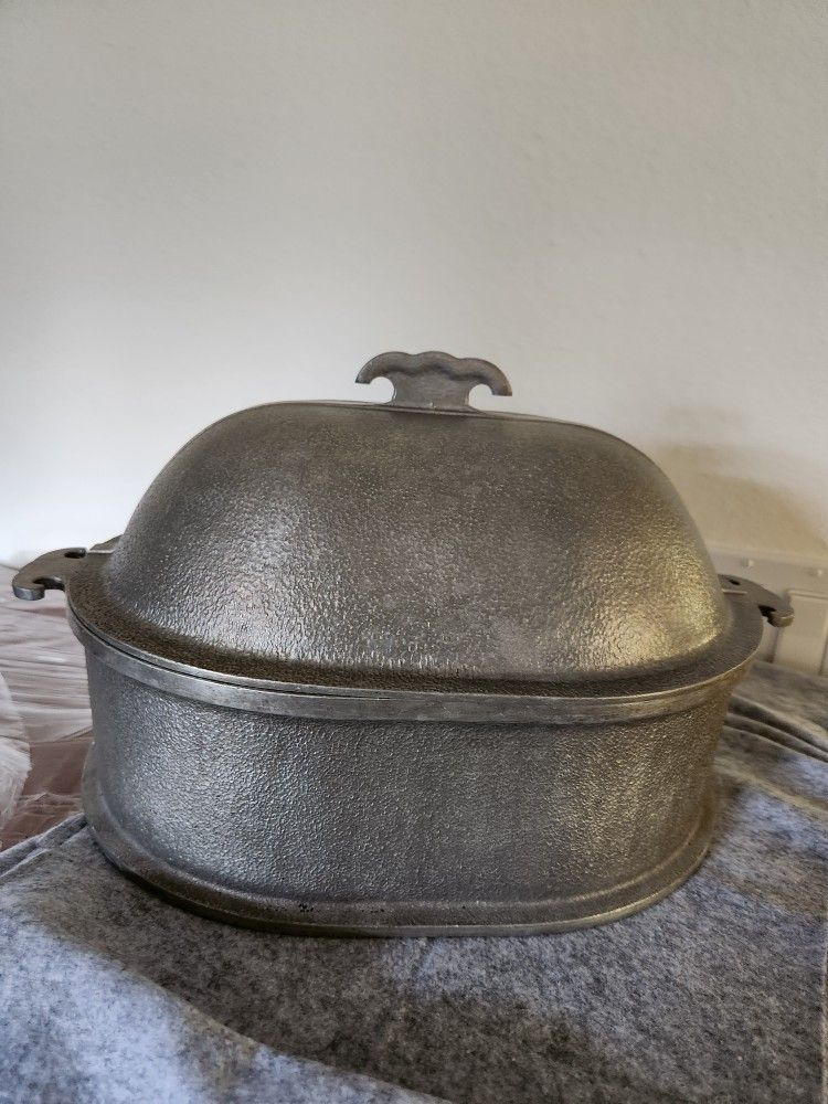 Vintage Hammered Aluminum Roasting Pan