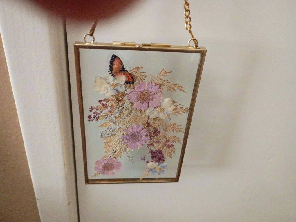 Handmade - Dried Flowers/Leaves
