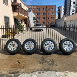 Set of 4 OEM GMC 18” Aluminum Wheels / Rims – 8 Lug – With Tires