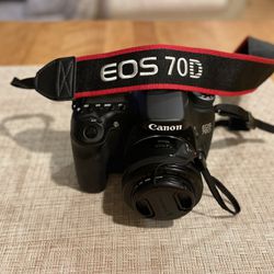 Canon EOS 70D DSLR Camera w/ ef lens 50mm 1.8 stm