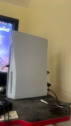 Ps5 slim/  Pro controller with back installs.