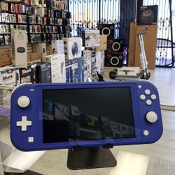 Blue Nintendo Switch Lite 