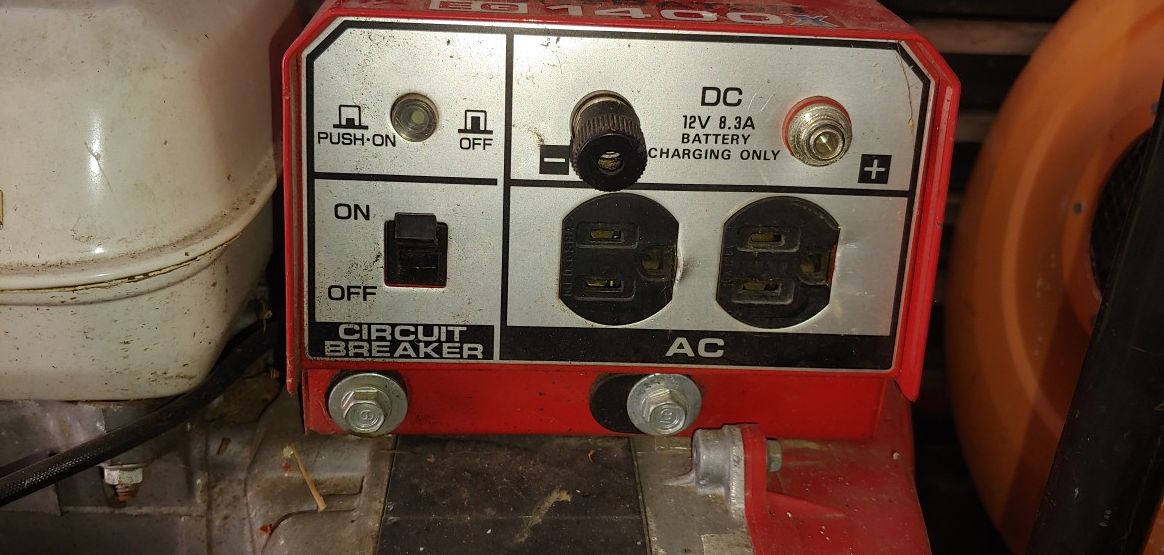 Honda EG 1400 x generator (Reduced)