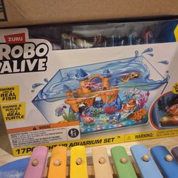 Robo Alive Fish Aquarium 17 Peice New In Box