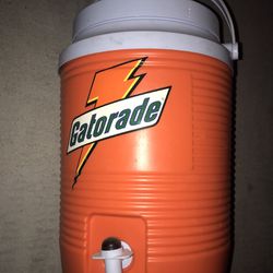 rubbermade gatoraide orange cooler