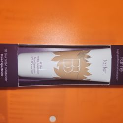 BB blur Tinted Moisturizer Tarte