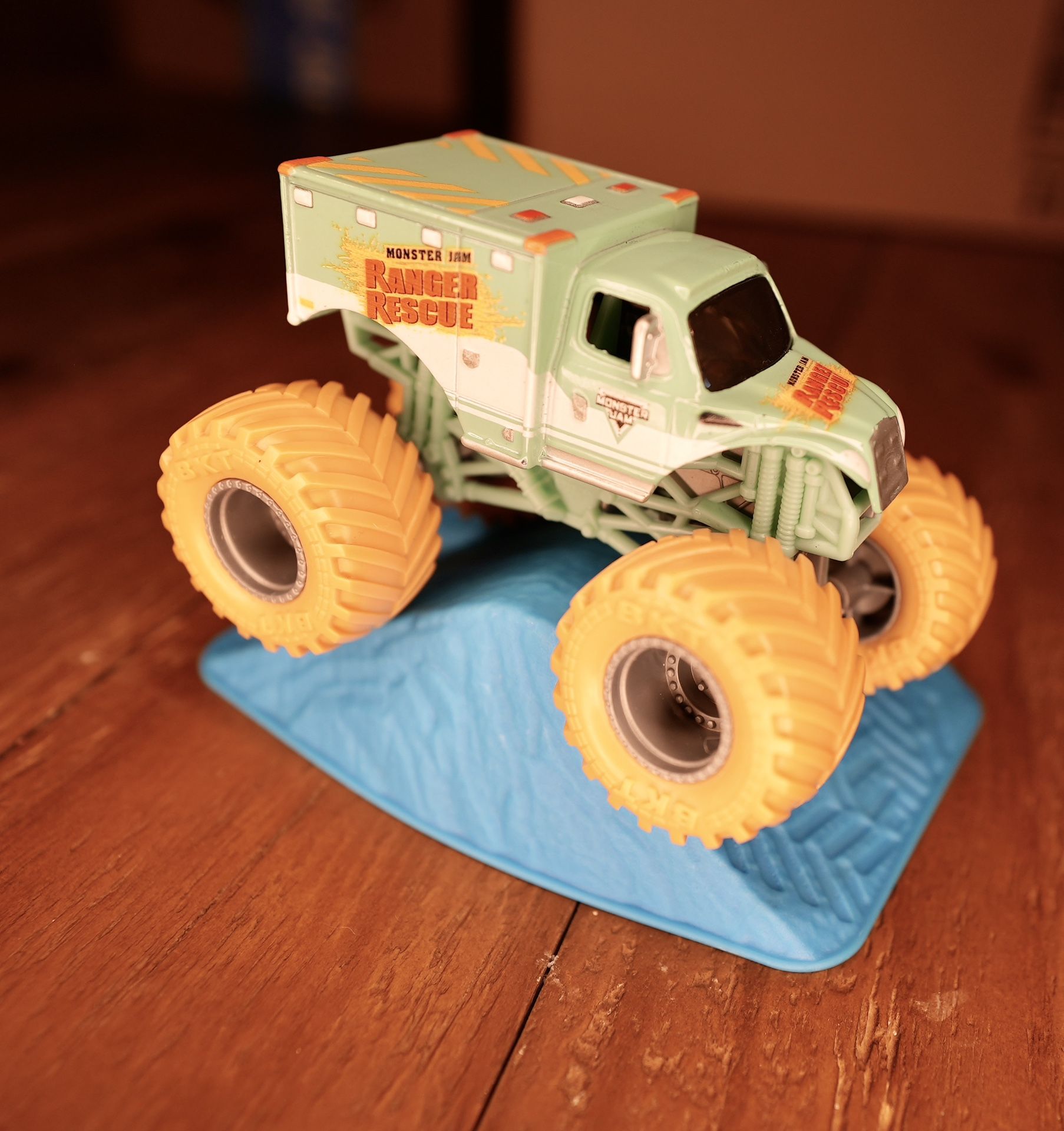 🛻 Monster Jam Ranger Rescue Truck – Mint Green & Orange – Collectible Monster Truck Toy 🛻