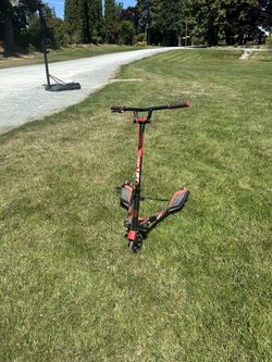 Fliker Wiggle Scooters (quantity 2)