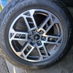 2025 NEW OEM ORIGINAL TAKEOFFS FORD EXPEDITION 20 INCH HAVE TPMS SENSORS TIRES PIRELLI SCORPIONS ALL-TERRAIN NEW 100 % $ 1599 