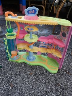 Smallest pet shop toy