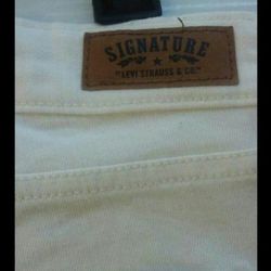 Levi Strauss white Jean shorts size 10