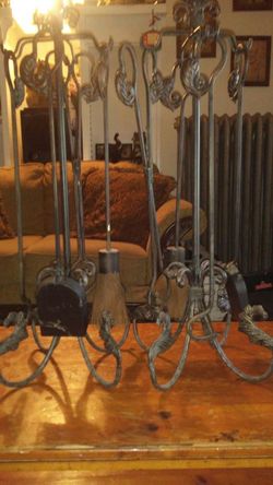 These are black supplies with holder they have a dust pan on there and a broom and scissors i have two sets of these hurry now