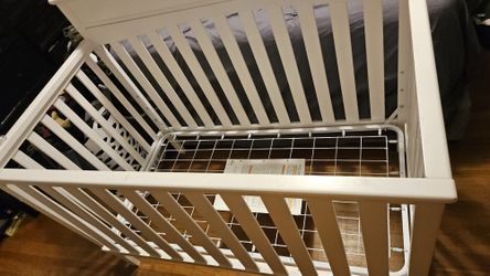 Baby Crib With Removable Front Side